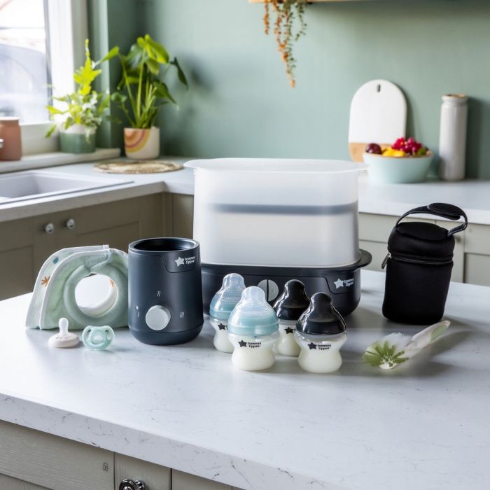 Tommee Tippee Complete Feeding Kit including steriliser, bottles, bottle warmer, soothers, bottle brushes & more - Image 2