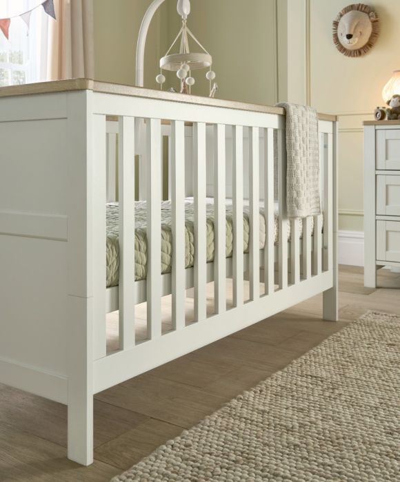 Mamas & Papas Wedmore 2 Piece Cotbed Set with Dresser Changer - White/Natural - Image 4
