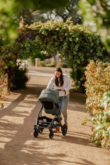 Uppababy Vista V3 pushchair & carrycot - Evelyn - Image 19